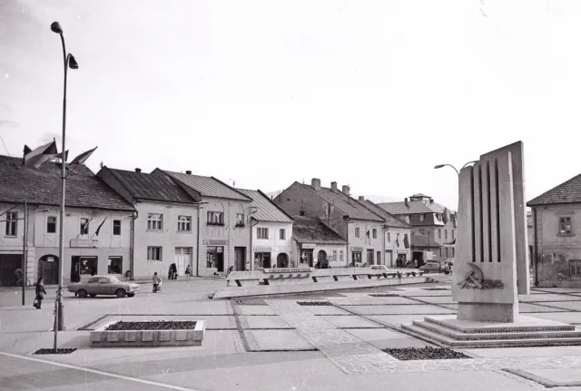 Pamätník obetiam 2. sv v Rajci - historická fotografia