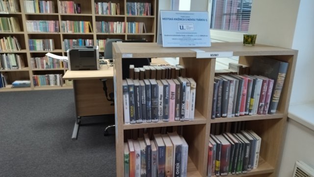 Projekt - Mestská knižnica s novou tvárou 2 (propagacia a označenie kníh logom FPU) (2)