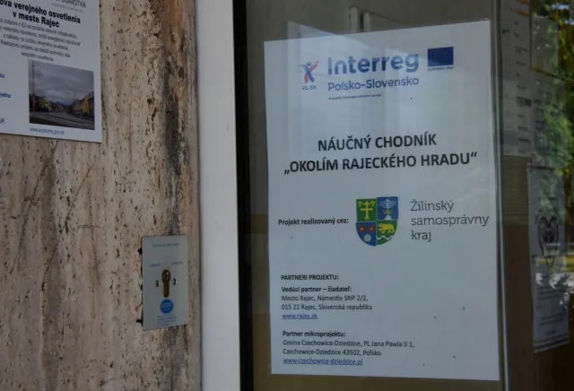 Informačný plagát k projektu – Náučný chodník: Okolím Rajeckého hradu